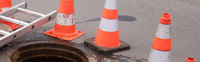 Волость выплатила за повреждение автомобиля сдвинутой крышкой люка более 1300 евро