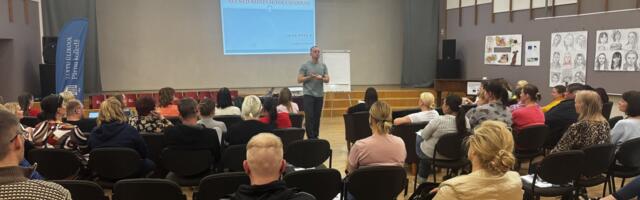 Tartu Ülikooli Pärnu kolledži sotsiaaltöö ja rehabilitatsiooni korralduse üliõpilased korraldasid kogukonnaürituse Valga valla  noorte heaolu edendamiseks