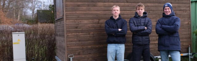 KÄRUSAUN | Kolm koolipoissi ehitasid autokärusse sauna