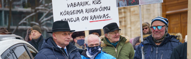 Ettevaatust, libauudis! Postimees esitleb rahvasaadiku ja temale tundmatu aktivisti kokkupuudet laupäevasel meeleavaldusel “koostööna”