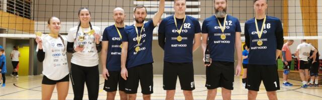 Läänemaa rahvaliiga segavõrkpalli võitis Segasummasuvila