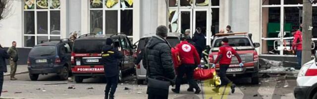 VIDEO: Ukrainas lasi naine end õhku koos sõjaväeliste värbajatega