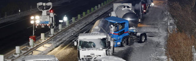 FOTOD | Lumetorm Jaapanis päädis 134 auto ahelkokkupõrkega