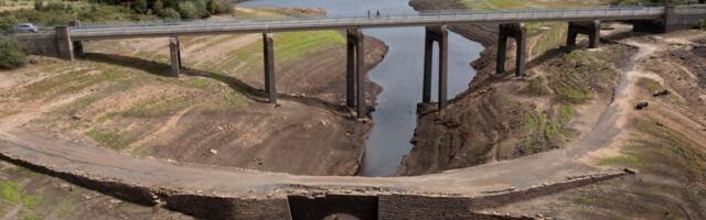 UK government suggests deleting files to save water