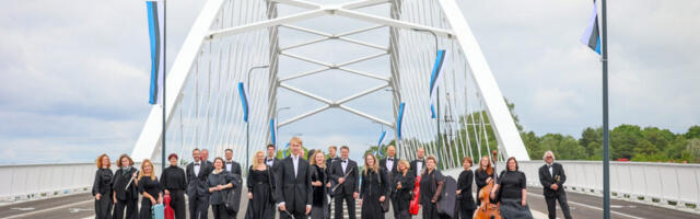 PÄRNU LINNAORKESTER ALUSTAB 32. HOOAEGA JUUBELDADES 