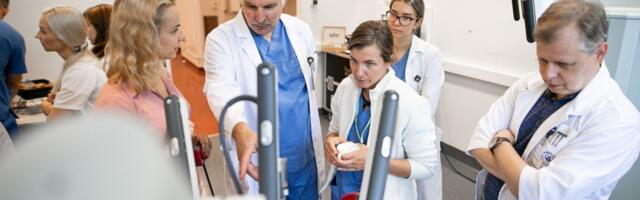 Kliinikumi kirurgid alustavad robotkirurgia tehnoloogia kasutusele võtmiseks vajalike ettevalmistustega