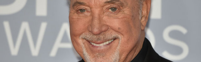 Tom Jones tunnistab, et pidi lapsepõlves kaks aastat kodus isolatsioonis istuma: lubasin endale, et ei kaeble enam kunagi