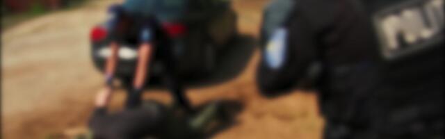 Reporter: Elvas tulistas 86-aastane mees isetehtud relvast teise mehe suunas