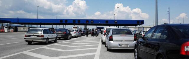 Stanje na graničnim prelazima pred praznik: Na Sremskoj Rači čeka se do 2 sata, evo kako je na ostalim prelazima
