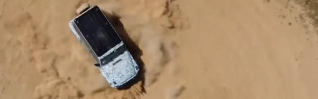 Video: Mercedes-Benz EQG suudab pöörata kohapeal