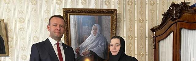 Siseminister Pühtitsas: igasugused sidemed Moskvaga tuleb katkestada