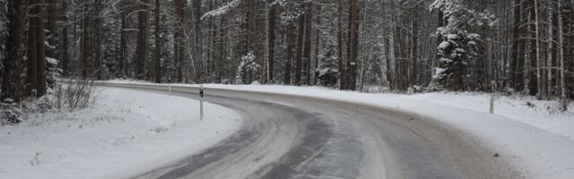 Transpordiamet hoiatab: 7 maakonnas on jäävihma ja libeduse tõttu välja kuulutatud rasked ilmaolud – võimalusel vältida liiklemist