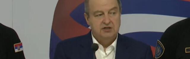 27 POVREĐENIH POLICAJACA, 5 UNIŠTENIH VOZILA! Dačić o sinoćnim napadima!