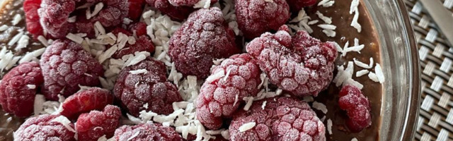 FIGUURISÕBRALIK RETSEPT: kookose-kakao chia puding