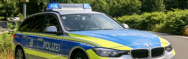 Saksamaal Solingenis leiti korterist surnuna viis last, ema hüppas rongi ette