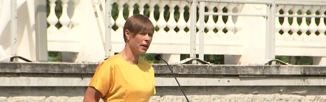 Reporter: Vabariigi presidendi roosiaias toimus vastuvõtt parimatele koolilõpetajatele