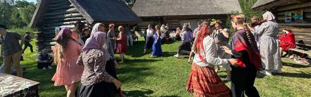 Ruhnu viiulifestival toob kokku Eesti, Rootsi ja maailma pärimusmuusikud