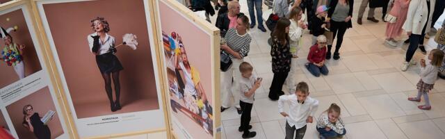 Galerii! Fotonäitus Ülemiste keskuses paljastab emaduse varjatud tahud
