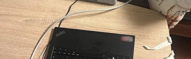 FOTOD | Politsei tabas mehe, keda kahtlustatakse petukõnede arhitektide abistamises. Ta kasutas SIM-boksi