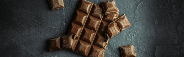 Ideaalne RETSEPT valentinipäevaks: hõrk šokolaadiparfee, mis sulab suus!