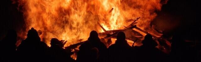 Keelesäuts. Tuli lõlletab