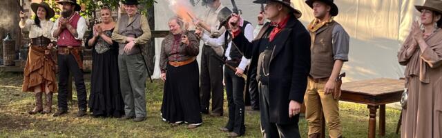 Galerii: Holster klubi lavastus “Silmaraha” viis publiku Metsikusse Läände