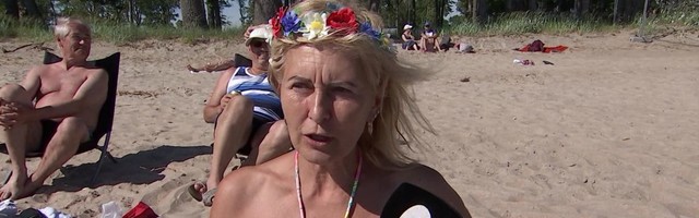 Reporter: Valgerannas suvitajatest puudust pole! Soe vesi ja valge liivariba meelitavad
