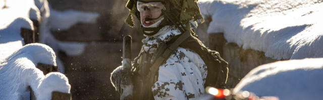 Kaitseväelased harjutavad keskpolügoonil koos liitlastega talvist sõjapidamist