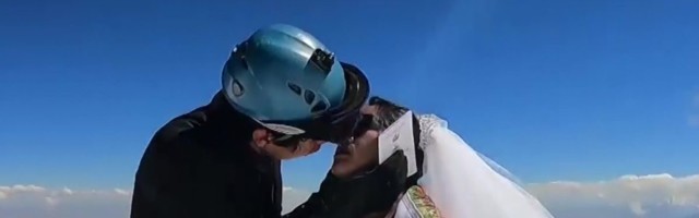 Reporter: Noorpaar matkas armastuse nimel 6500 meetrise mäe tippu