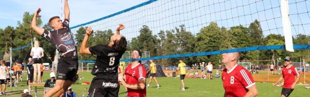 Tähistame võrkpalli­sajandit peoga Hiiumaa spordikeskuses