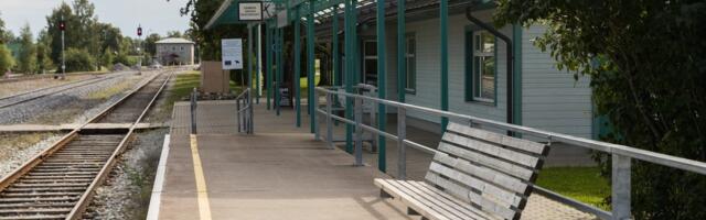 Kohilas lõppes purjus noorte rallitamine sellega, et rammiti raudteeperrooni 