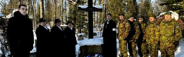 Helme kalmistul meenutati Roobe lahingut