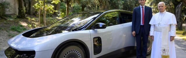 Ferrari esimene elektriauto langes karmi kriitika alla