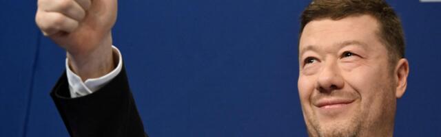 Tšehhi parlamendi uus spiiker eemaldas esimese asjana parlamendihoonelt Ukraina lipud