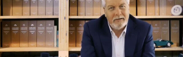 Hollandis arreteeriti tippjurist, kes kaebas Gatesi, Bourla ja Schwabi koroonavaktsiinide tõttu kohtusse