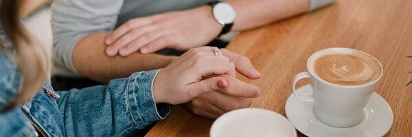 Naise 15 kõige tobedamat hirmu esimesel kohtingul.