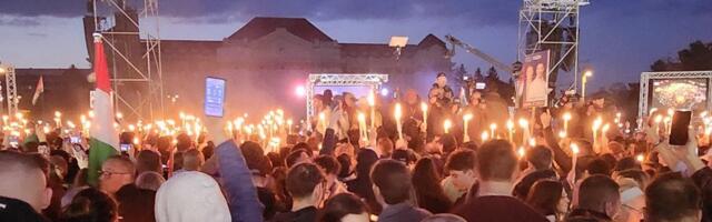 VIDEO | Tuhanded ungarlased süütasid tõrvikud ja skandeerisid: venelased, minge koju!