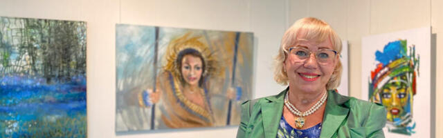 Erle Martin avastas kunstnik Riina Rillo turismimessilt