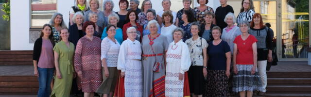 HARULDANE KOKKUTULEK | 32 Hiiu Tiiut said näo naerule