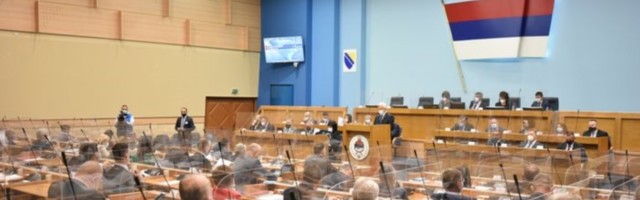 Skupština RS o Dodikovom 'rješenju za BiH' i Inckovom zahtjevu