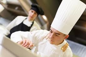 EESTI- PALJU ÕNNE! Aasta kokk 2020 on 18aastane imelaps Noel Moglia  Õhtulehest