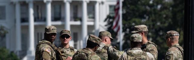 Ajaloolane Timothy Snyder: Trump haarab armee abil USA-s ainuvõimu