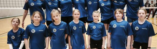 Võrkpallitüdrukud esinesid Saaremaal hästi
