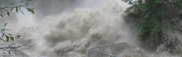 Atmosfäärijõgi – potentsiaalselt hävitav ilmastikunähtus