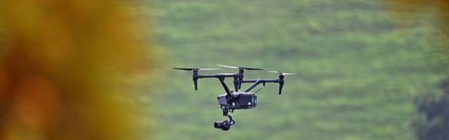 Tundmatu droon valas Rootsis värviga üle Vene diplomaatide villa