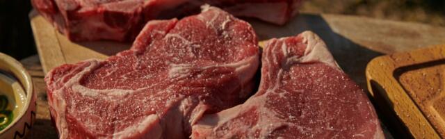 Maailma toiduhinnad langesid – piimatoodete ja suhkru odavnemine tasakaalustas liha kallinemise