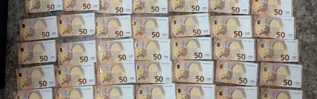 Politsei leidis arvatava rahakulleri taskutest 3000 eurot sularaha