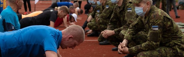 Poliitikud ja sportlased testisid kehalist võimekust kaitseväe NATO testis