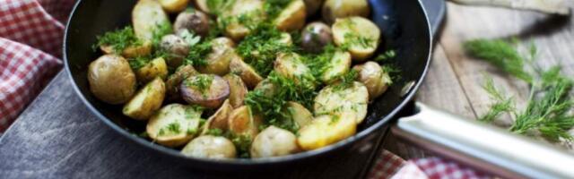 Как правильно жарить картошку на сковороде: рецепт с фото пошагово