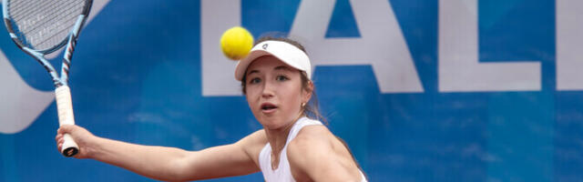 Esireket Malõgina kohtub aastalõputurniiri finaalis 13-aastase Anikinaga